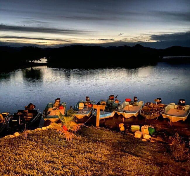 boats lake picachos 2